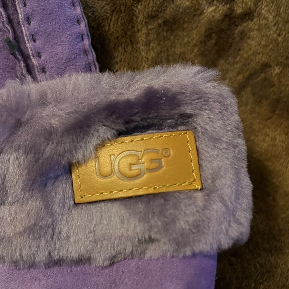 UGG Genuine Shearling Turn Cuff Gloves - PURPLE - Picture 5 of 11